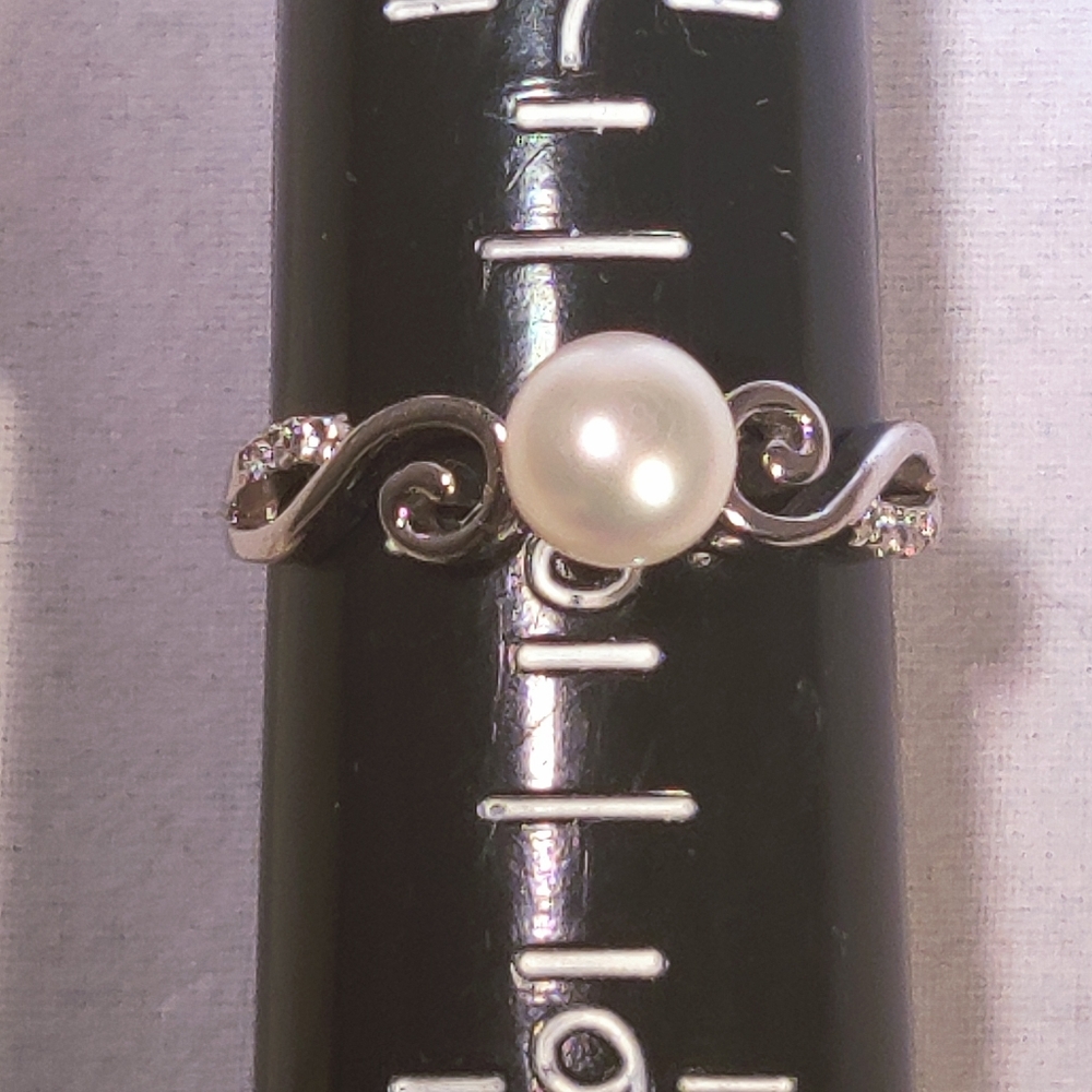 Vantel Pearls Enduring Hope Ring - Picture 6 of 6
